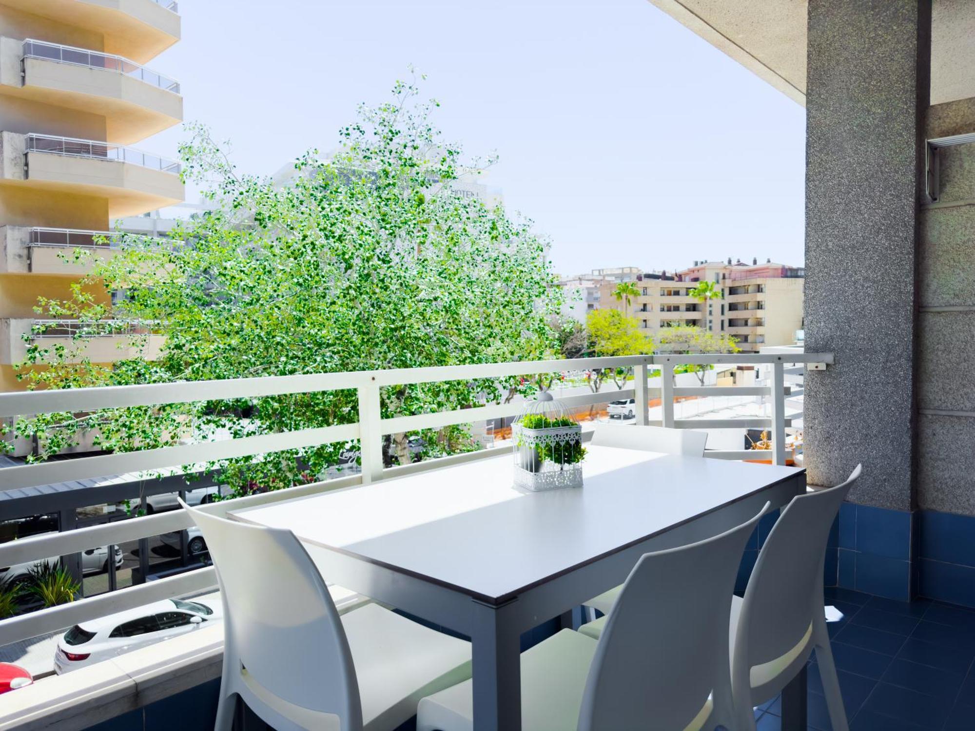 Rentalmar Zahara Family Suites Salou Ngoại thất bức ảnh