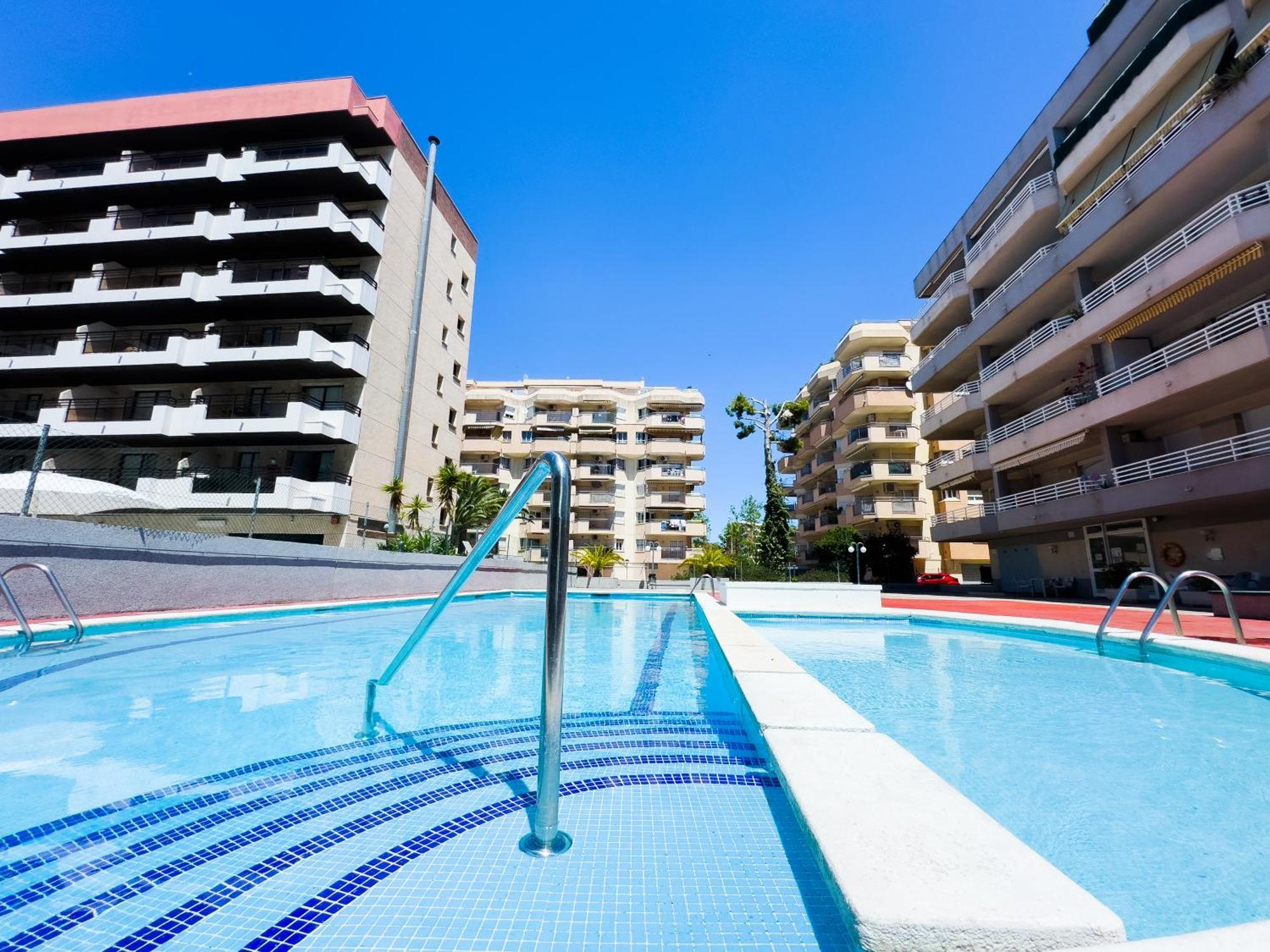 Rentalmar Zahara Family Suites Salou Ngoại thất bức ảnh